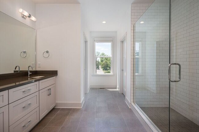 Building Photo - East Nashville Condo at Cleveland Park