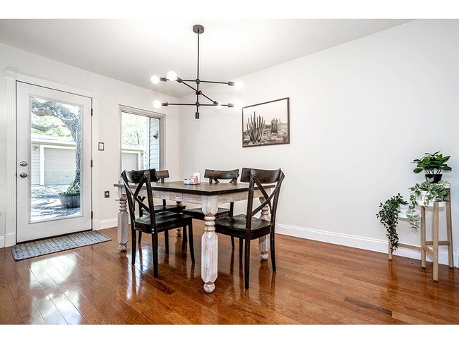 Building Photo - 2311 Westforest Dr