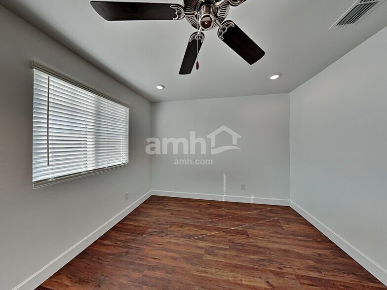 Building Photo - 17148 W Townley Ave