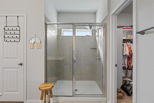 Building Photo - 137 Red Sun Dr