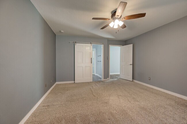 Building Photo - 3619 Chatham Ct