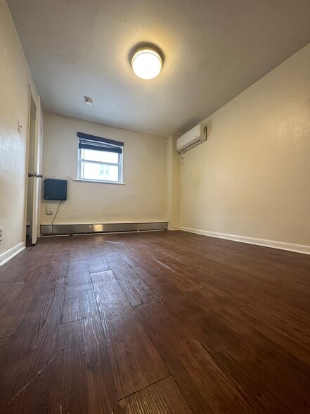 Building Photo - 917 Ellsworth St