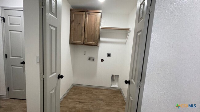 Building Photo - 2412 Duntov Dr