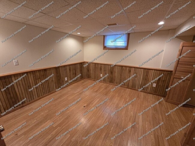 Building Photo - Three Bedroom Ranch w/ Finished Basement