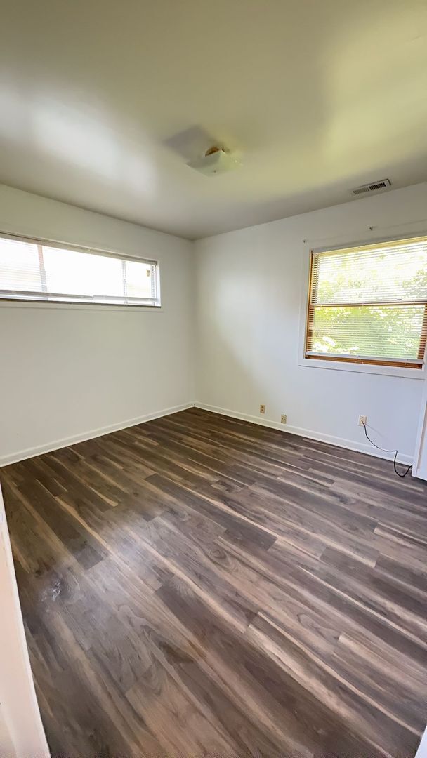 Building Photo - 3 Bedroom Available August 2026;   Monthly...