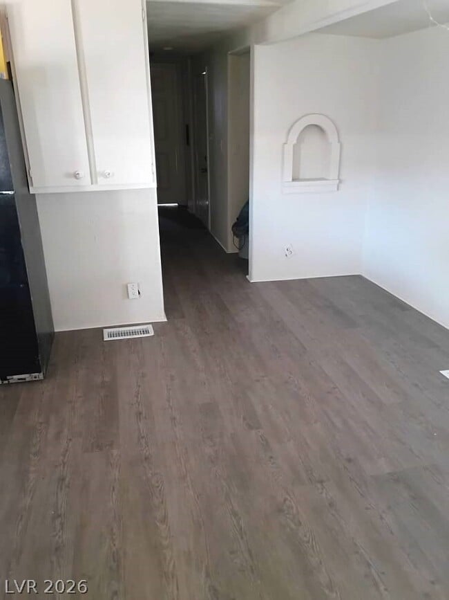 Building Photo - 5051 Sitka Ln