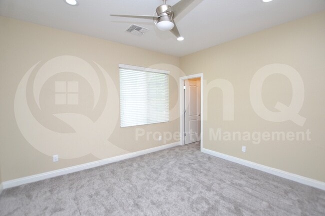 Building Photo - 3747 E Zachary Dr