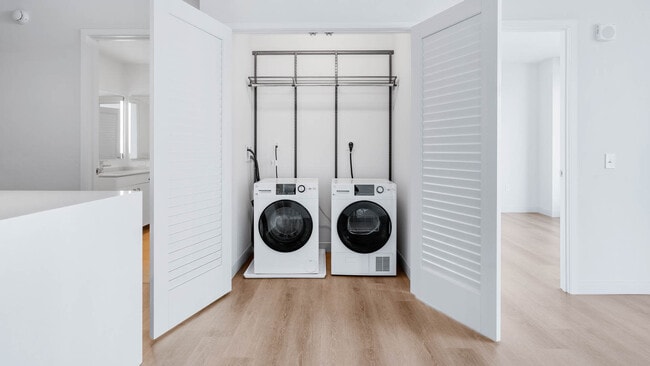 Building Photo - 35 Lomasney Wy