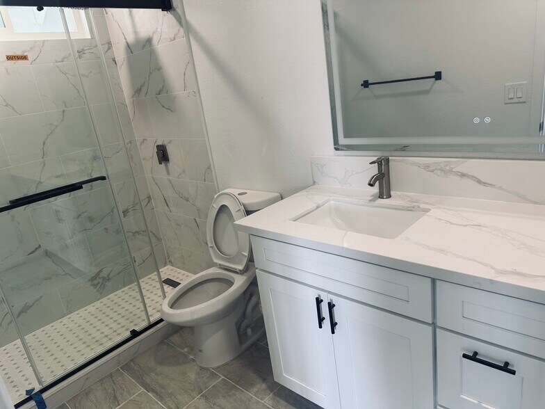 Building Photo - 4626 W 166th St