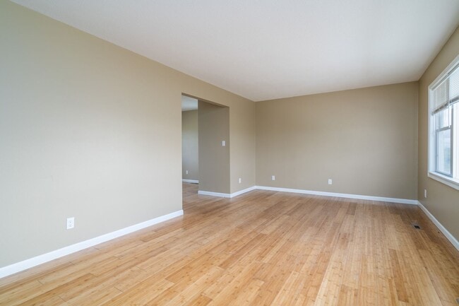 Building Photo - Beautiful Single Family Home