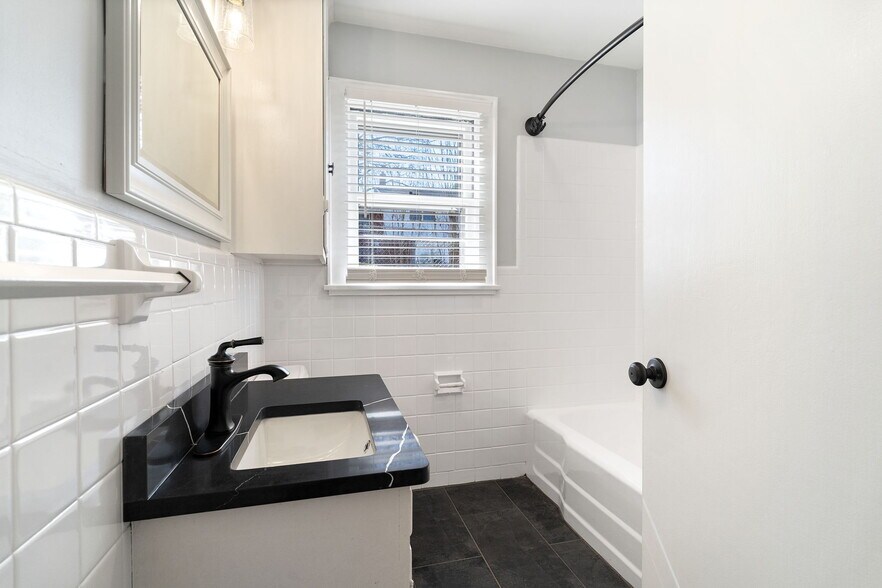 Bathroom 1 - 415 Hudson St