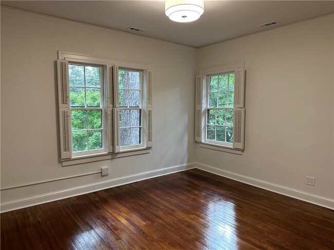 Building Photo - 935 Stovall Blvd NE
