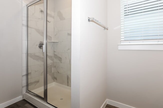 Building Photo - 333 N Centro Cir