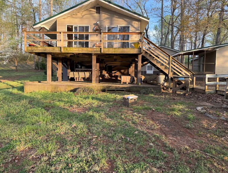 Building Photo - 3058 Bass Dr