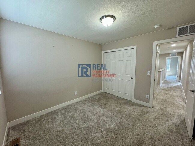 Building Photo - 16015 E Bolling Dr
