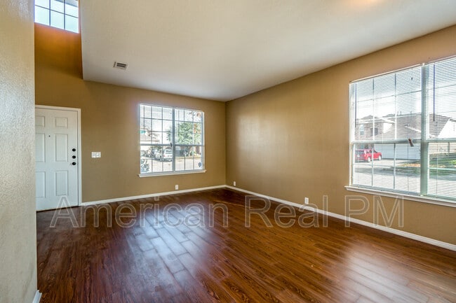 Building Photo - 2501 Tar Heel Dr