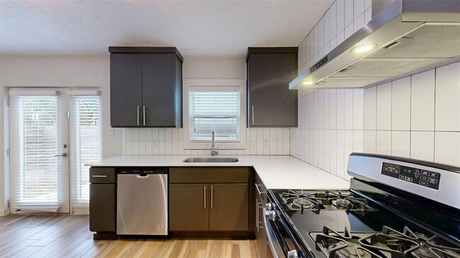 Building Photo - 500 First Street Unit 3