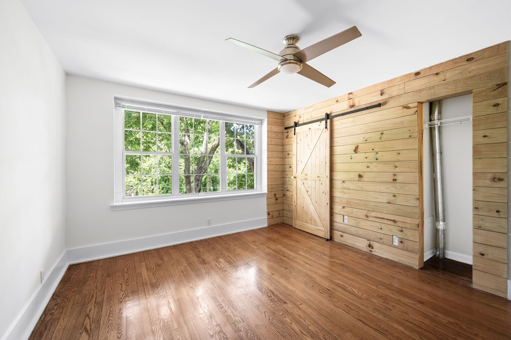 Bedroom 2 - 1112 Clifton Ln