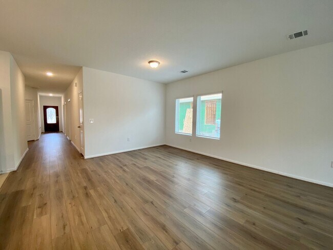 Building Photo - Stunning 4/2 Brand New Home in Kyle!