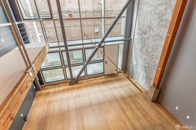 Building Photo - 650 Delancey St