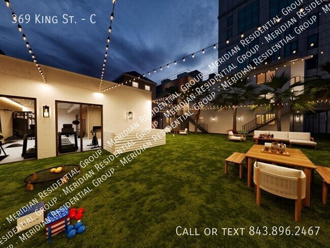 Building Photo - 369 King St