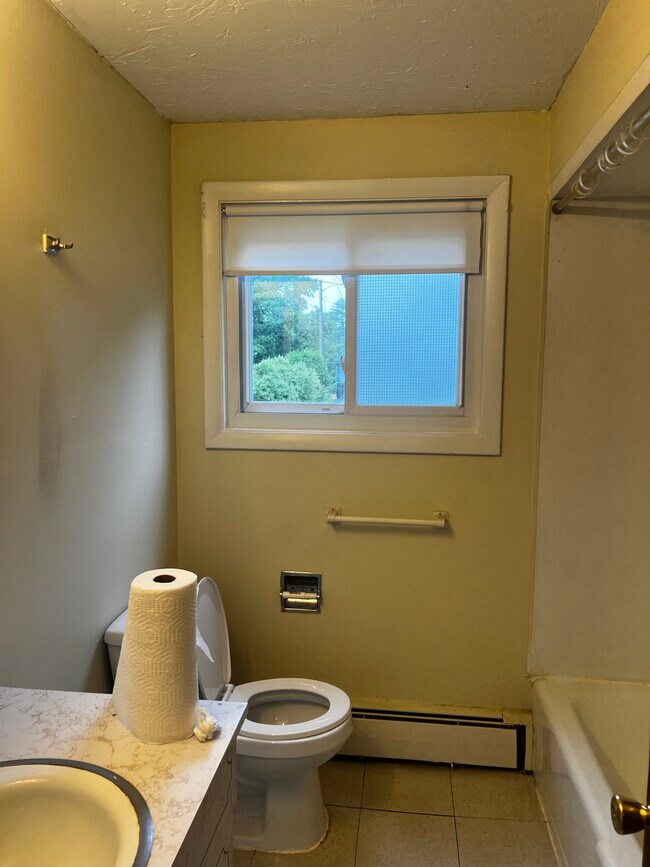 Building Photo - 7 Beacon St