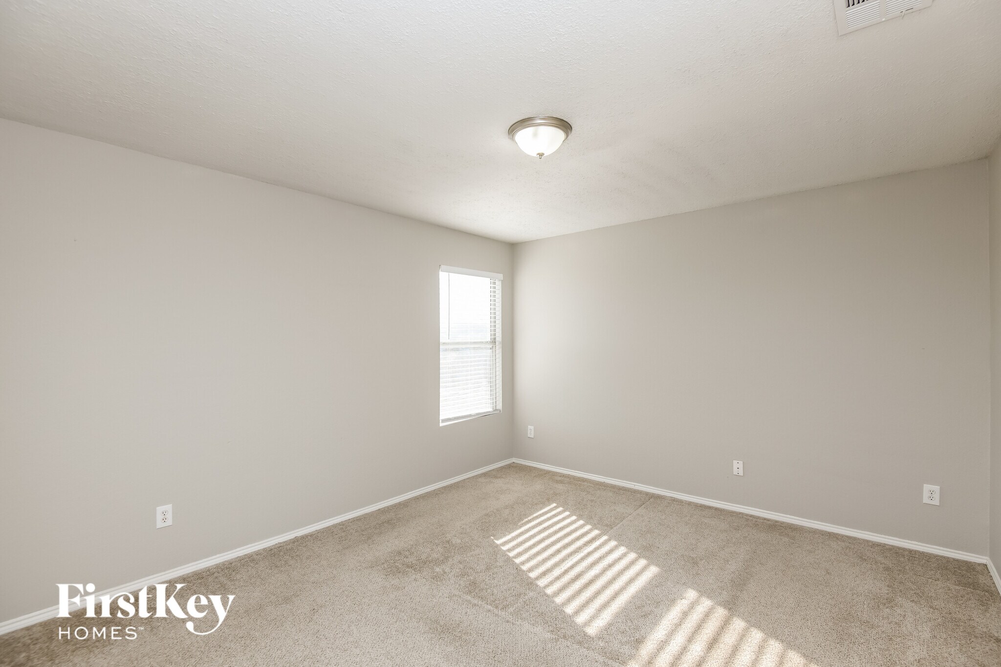 Building Photo - 5600 Ainsdale Dr