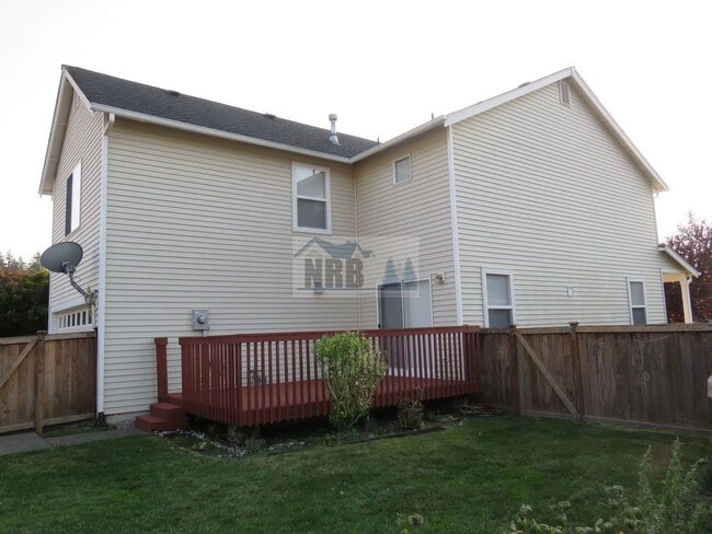 Building Photo - Stunning House in Dupont! $500.00 off 1 Month of Rent!