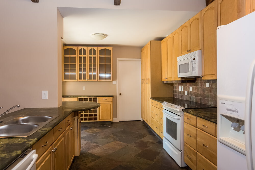 Building Photo - 6376 Amberwoods Dr