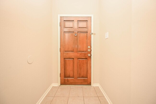 Building Photo - 18518 Shadow Line Ct