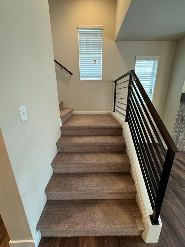 Building Photo - Gorgeous 4BR, 3.5BA Gem in Kingstone Community, Lynnwood,