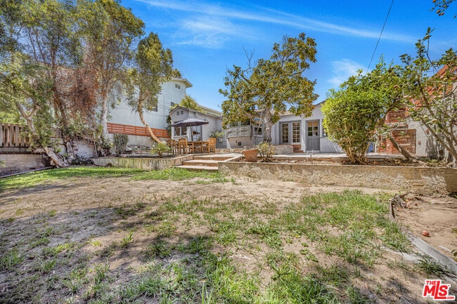 Building Photo - 3020 Dow Ave