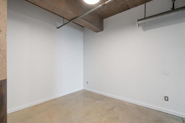 Building Photo - 901 N 3rd St