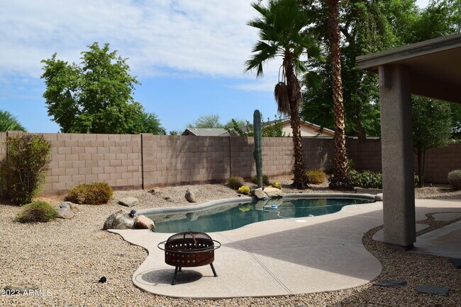 Building Photo - 3974 N 146th Ln