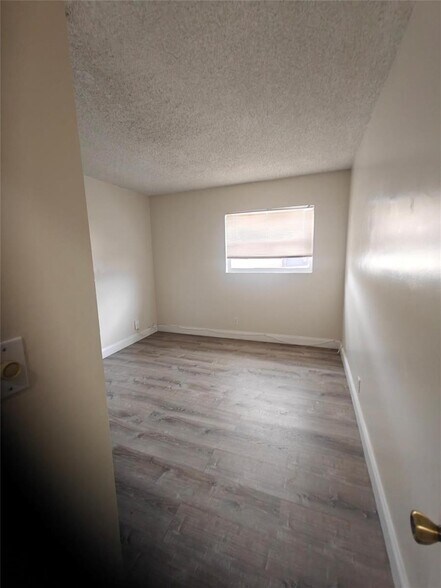 Building Photo - 2933 NW 89th Ter