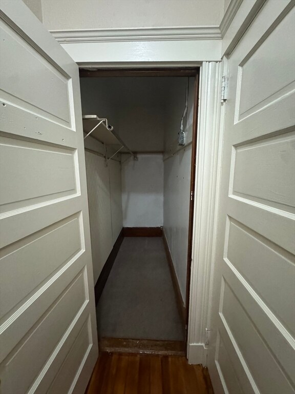 Building Photo - 731 Winthrop Ave