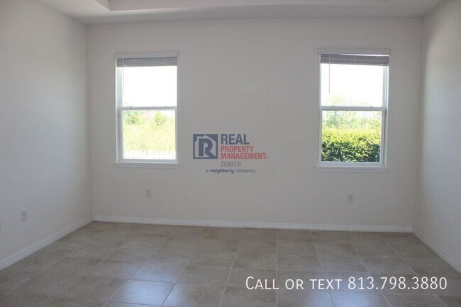 Building Photo - 33163 Sand Creek Dr