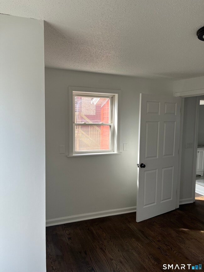 Building Photo - 52 Pearl St