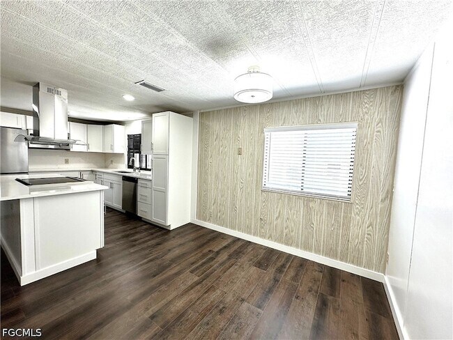 Building Photo - 16004 Tangelo Way