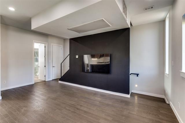 Building Photo - 4977 Zuma Ct