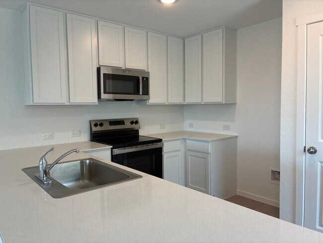 Building Photo - Charming 4 beds 2 baths in San Antonio!