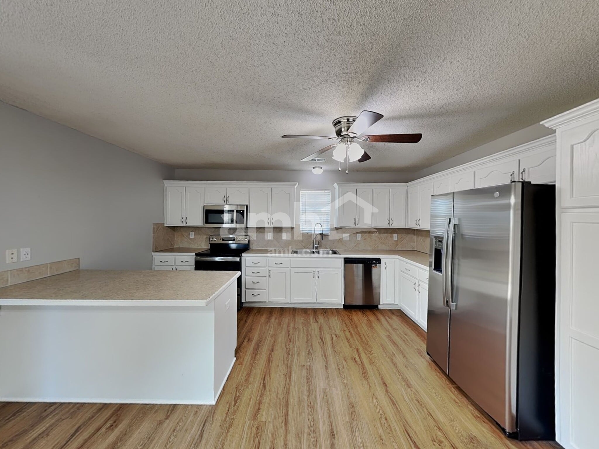 Building Photo - 1015 Bristol Dr