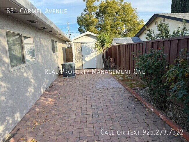 Building Photo - 851 Carmel Ave