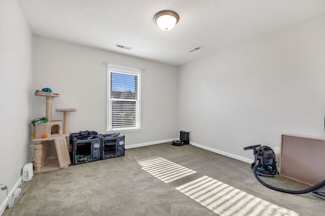 Building Photo - 1512 Forestview Dr SW