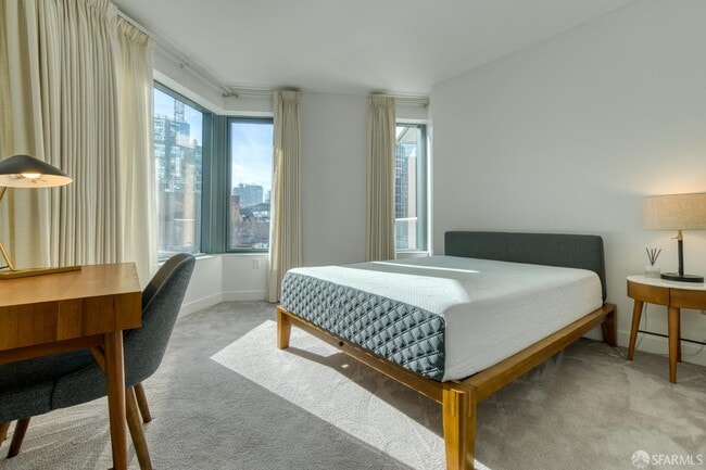 Building Photo - 280 Spear St