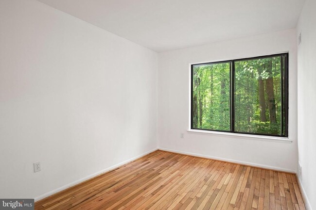 Building Photo - 11150 Wood Elves Way