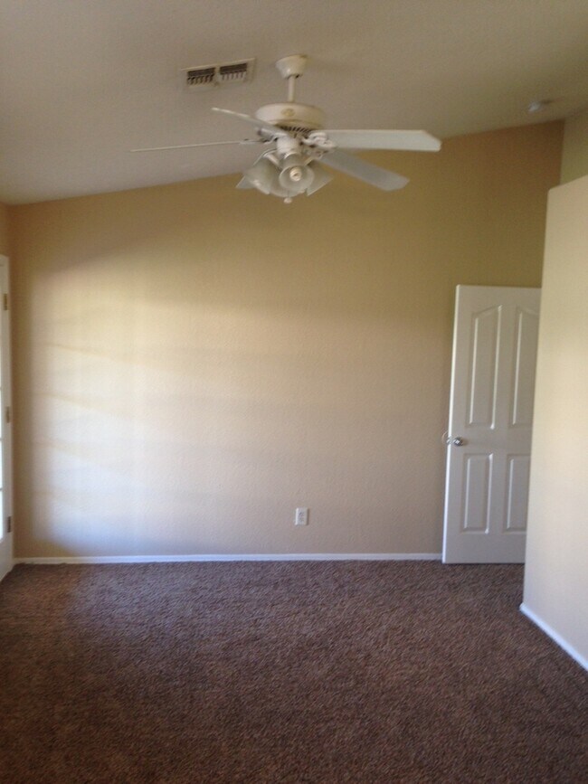 Building Photo - 2316 E Stottler Dr