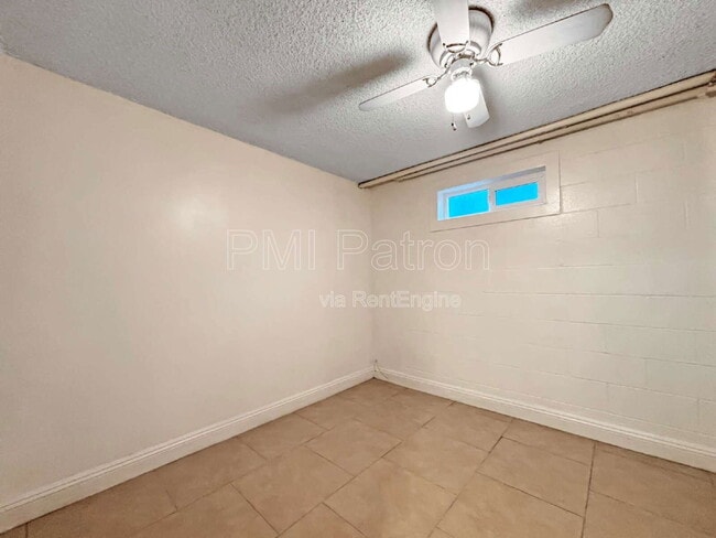 Building Photo - 26 69th Pl