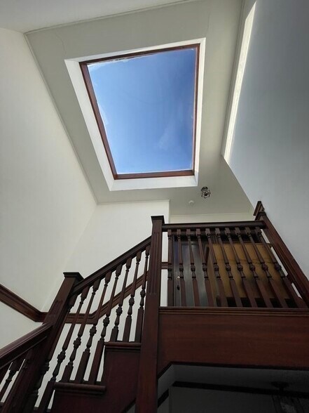 Building Photo - 17 Stearns Rd