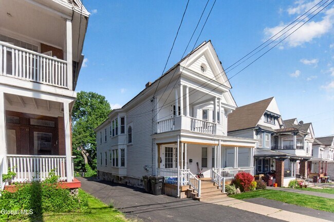 Building Photo - 2333 15th St